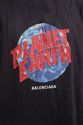 正規店買付【BALENCIAGA】プラネットアース Tシャツ Balenciaga Planet Earth Printed Logo T shirt 2024 Collection