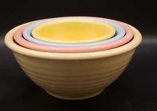 Pottery Ceramic Nesting Ringed Mixing Bowl Set 4 Bauer? Marked USA READ