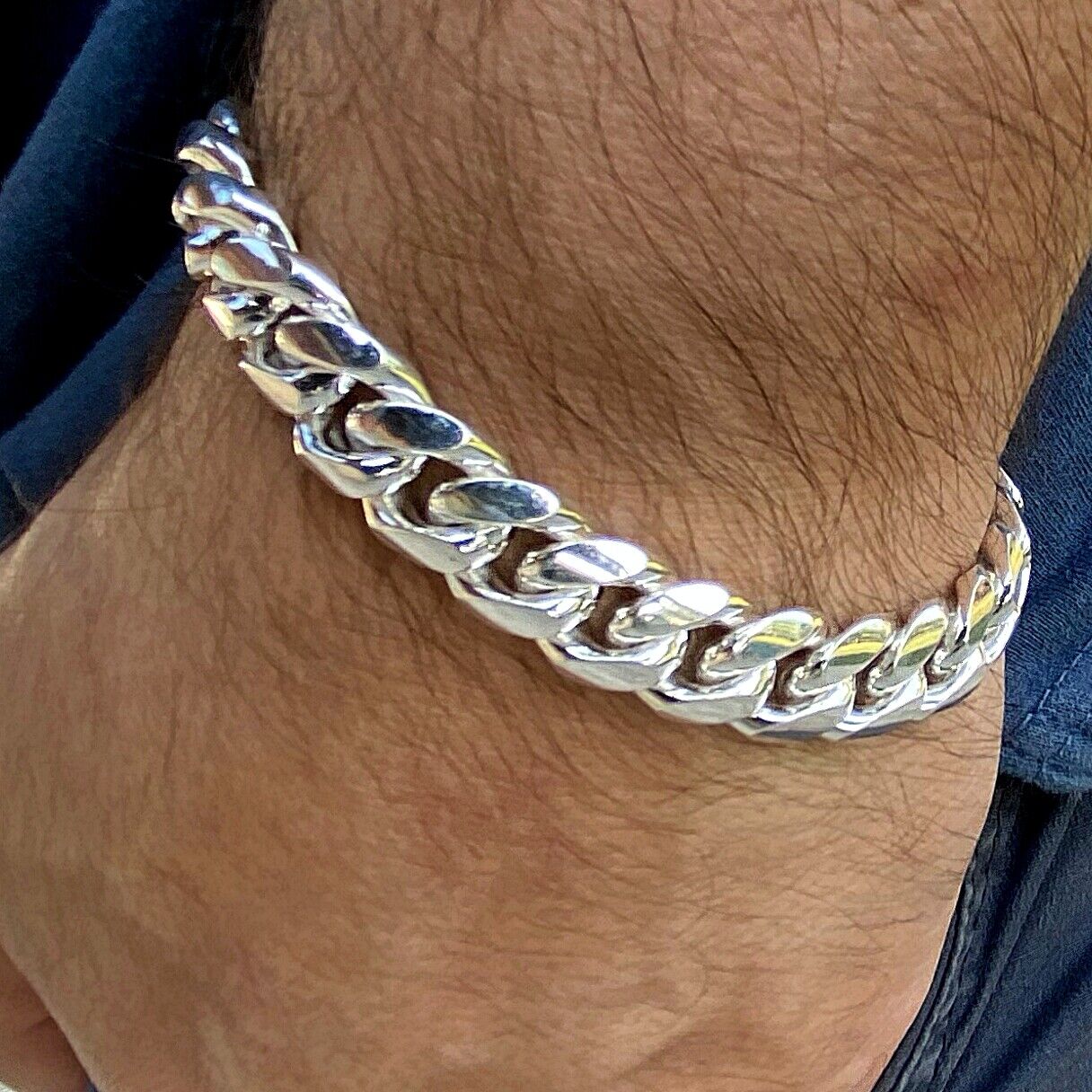 8.5 in Mens Sterling Silver Link Bracelet (11mm)