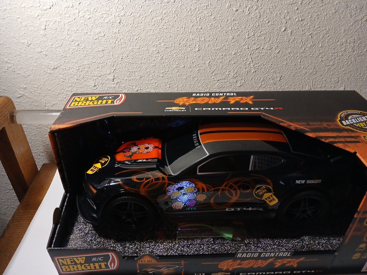 New Bright (1:12) Glow FX Camaro GT4.R Battery Radio Control Black