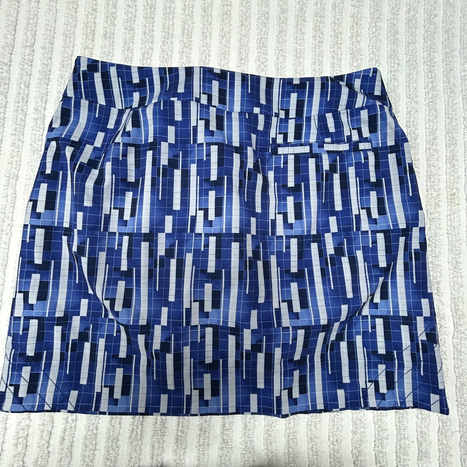 Foto 5 di 8