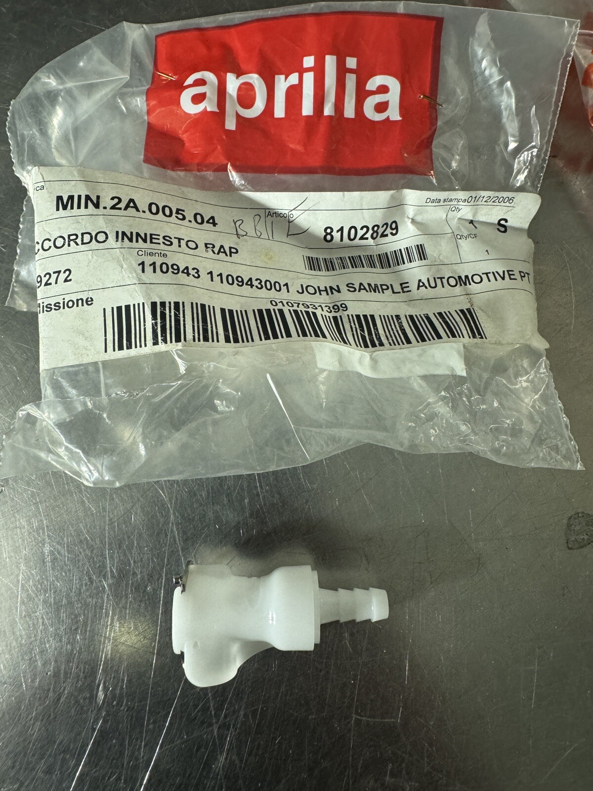 Aprilia Gas Fuel Petrol Return Line Quick Disconnect NOS 8102829 Union Coupling