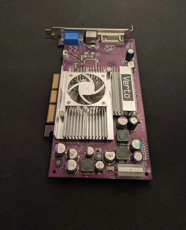 GPU moderna económica buen rendimiento pny GeForce fx5600u Foto 2 de 4