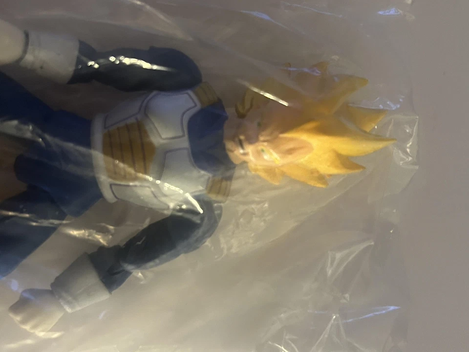 Figura de acción Dragon Ball Z Vegeta Super Saiyan Bandai coleccionable cabeza extra Foto 2 de 4