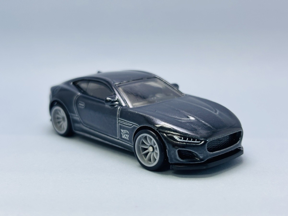 2022 Hot wheels Super Treasure Hunt STH # '20 Jaguar F-Type