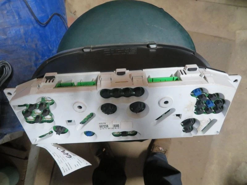 Grupo de velocímetro compatible con 02 ISUZU AXIOM 70518 Foto 2 de 4