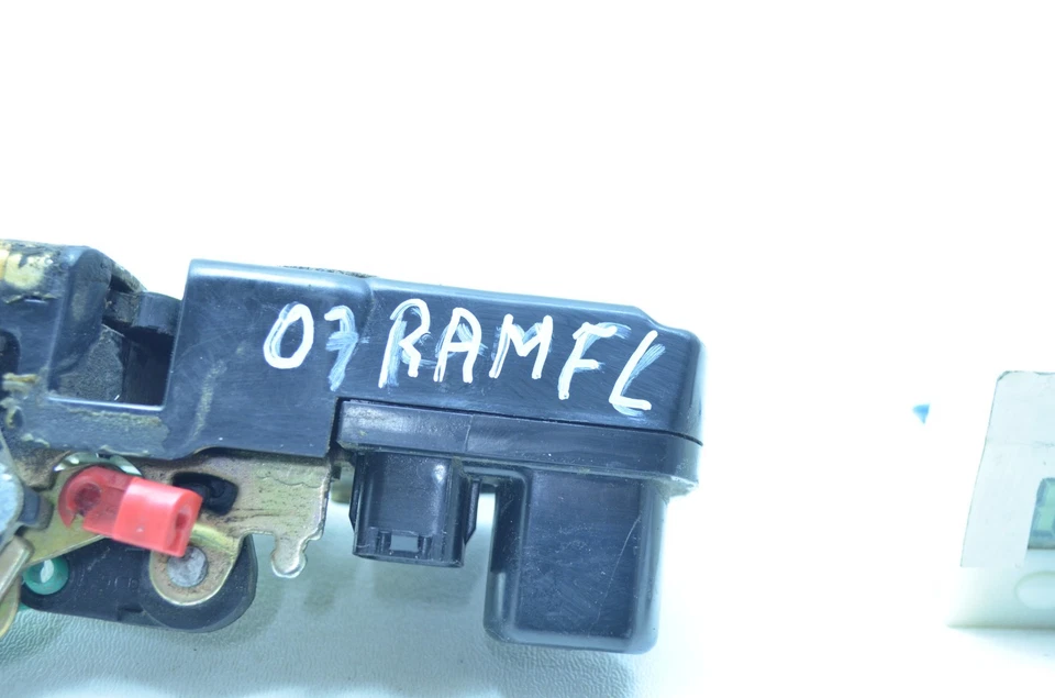 02-08 DODGE RAM 3500 ACTUADOR DE CIERRE DE PUERTA DELANTERO IZQUIERDO LADO CONDUCTOR OEM Foto 3 de 4