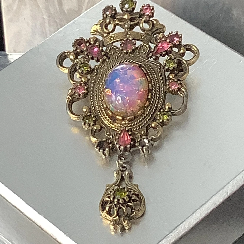 Broche colgante vintage Sarah Coventry Contessa ópalo rosa años 70 colgante 3,5" Foto 4 de 4