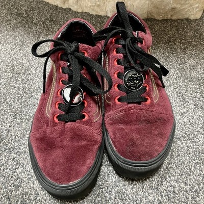 VANS x Disney Old Skool Stackform POISON APPLE Sneakers Women s 6.5 Mahogany Red