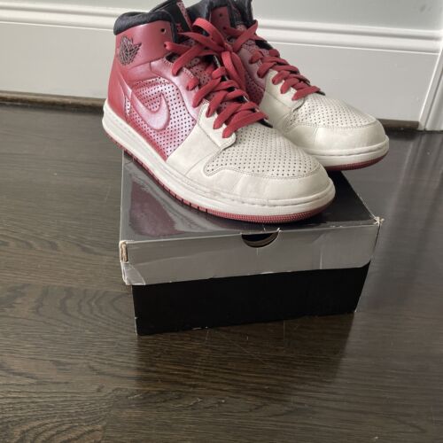 Size 11 - Jordan  1 Alpha 1 W3lcome Home - Picture 1 of 10