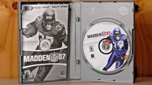 Madden NFL 07 Football PC DVD-ROM EA Sports w/Manual - Picture 3 of 3
