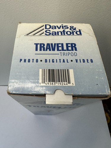 Davis & Sanford Traveler Tripod NIB max height 53" Tiffen Co. - Picture 4 of 7