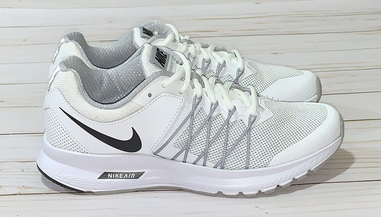 Nike Air Relentless 6 Running Shoes White &amp; Gray Size - 7 |