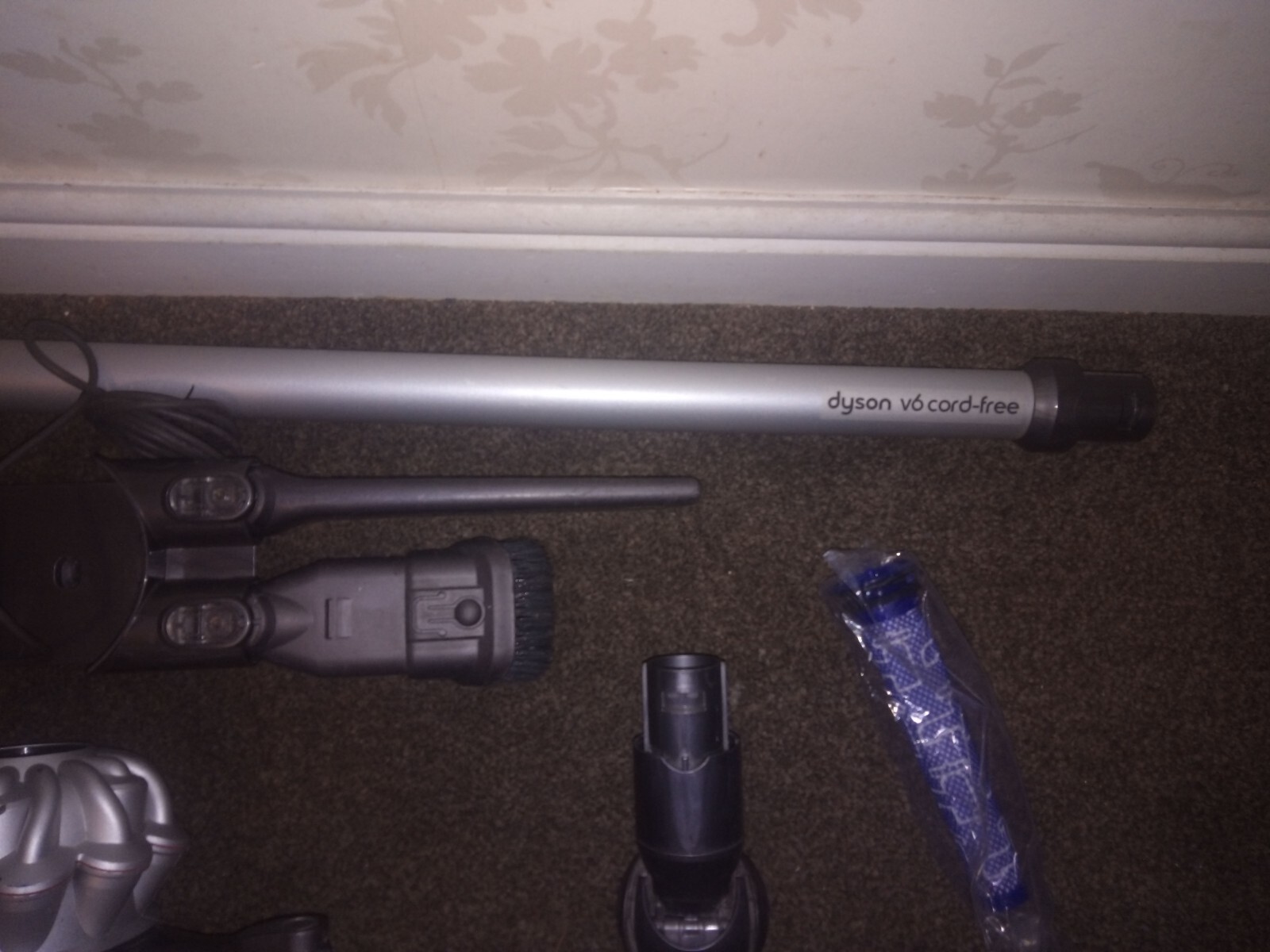 Dyson V6 Cordless Vacuum Cleaner. With new Battery & Filter eBay
