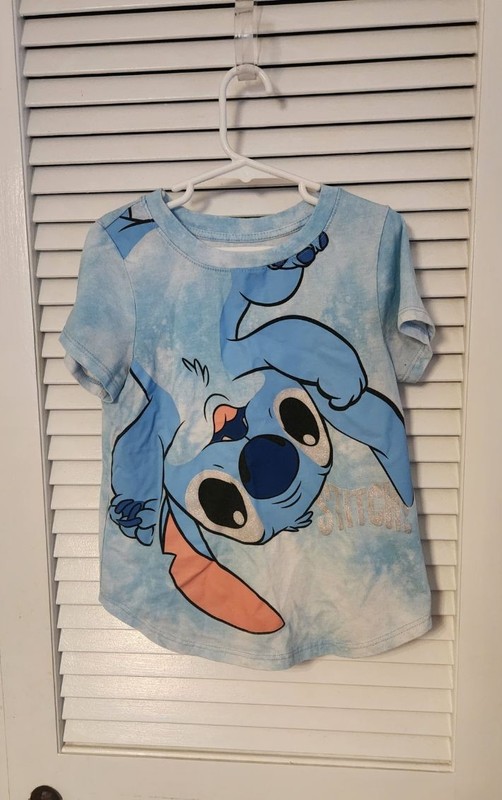Adorable Girls STITCH Disney T-Shirt - Size M