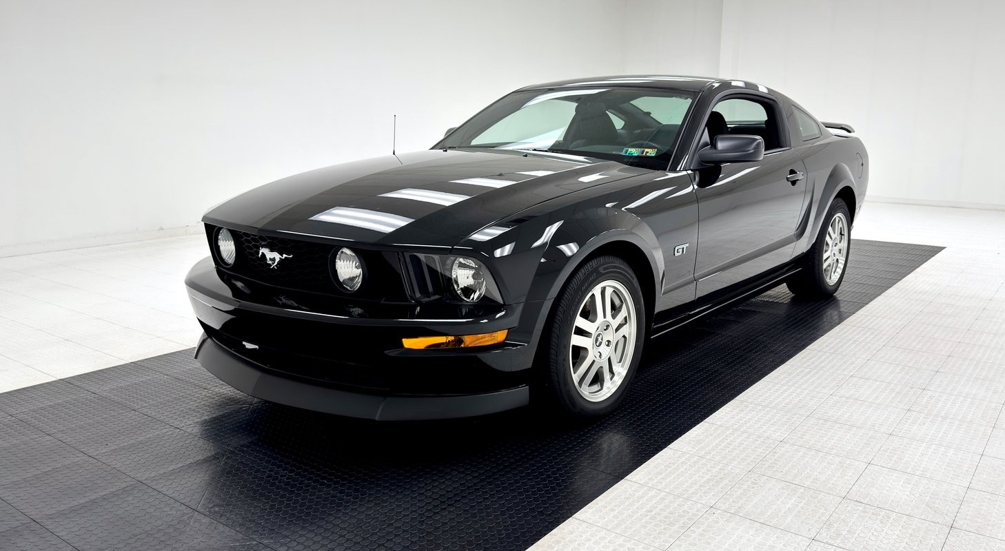 2006 Ford Mustang Coupe