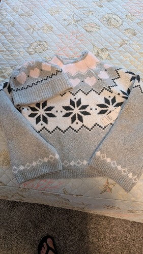 No Boundaries Gray and Pink kids sweater with matching hat