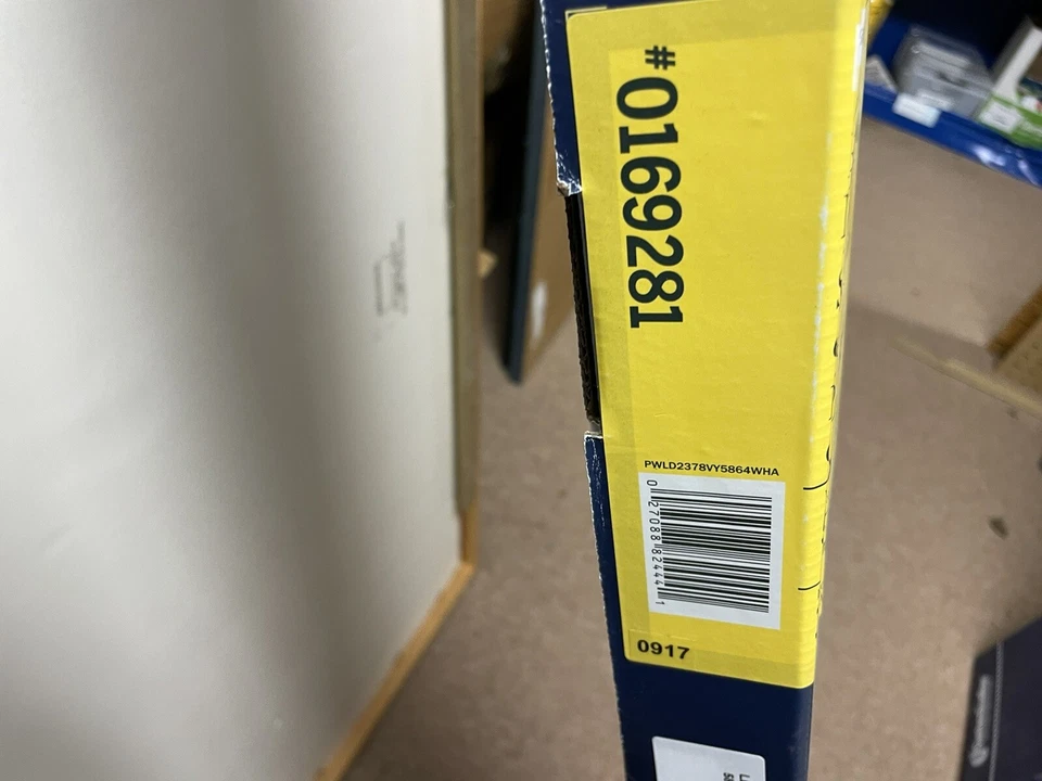 Mini persianas de vinilo blanco de 1 pulgada LEVOLOR 58 pulgadas Act 57,5 pulgadas x 64 pulgadas OFERTAS POPULARES 169281 Foto 4 de 4