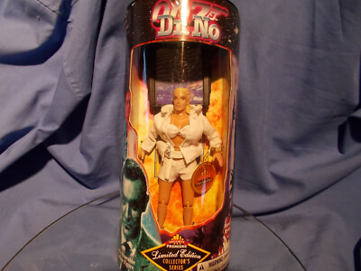 EXCLUSIVE PREMIERE:''Honey Ryder JAMES BOND ACTION-FIGUR Dr. NO''..ovp..ladenneu