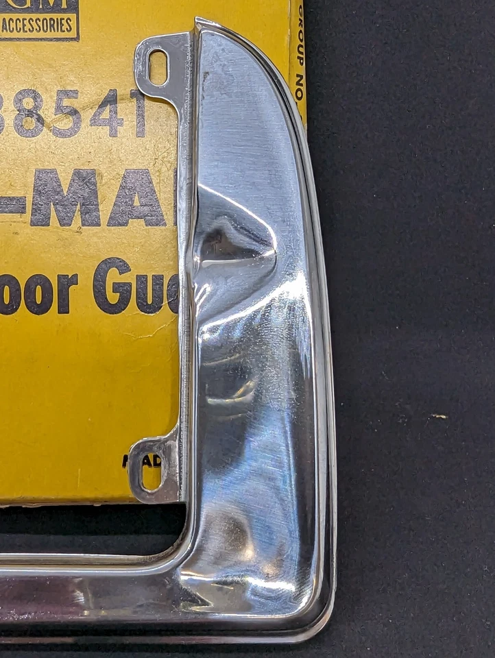 Nuevo de Lote Antiguo 1956 Pontiac Chieftan Star Chief Protector de Puerta de Combustible Moldura Adorno Foto 2 de 4