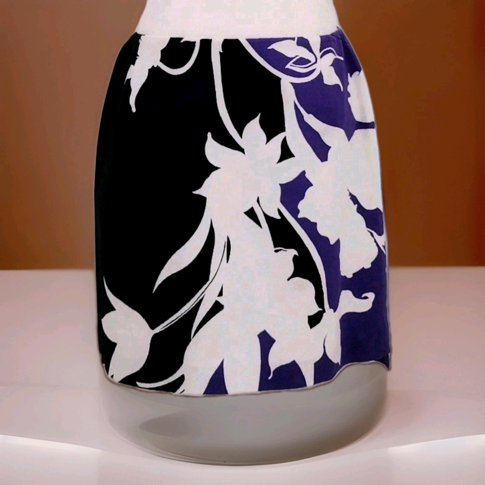 New! Women's Mini Skirt Sz 10 White Purple Black Floral  W/Zip by Tahari