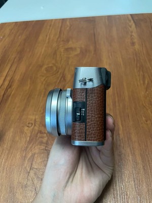 Fuji X100F 24.3MP Black Digital Cam English Menu High Res Sharp