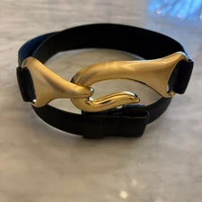 Chico's Black Leather Belt Gold Sculptural Hook Buckle Adjustable Medium S/M