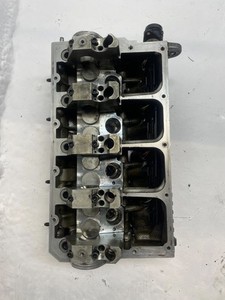 Volkswagen PASSAT B6 2006 Diesel 77kW Zylinderkopf 038103373R MUS12016