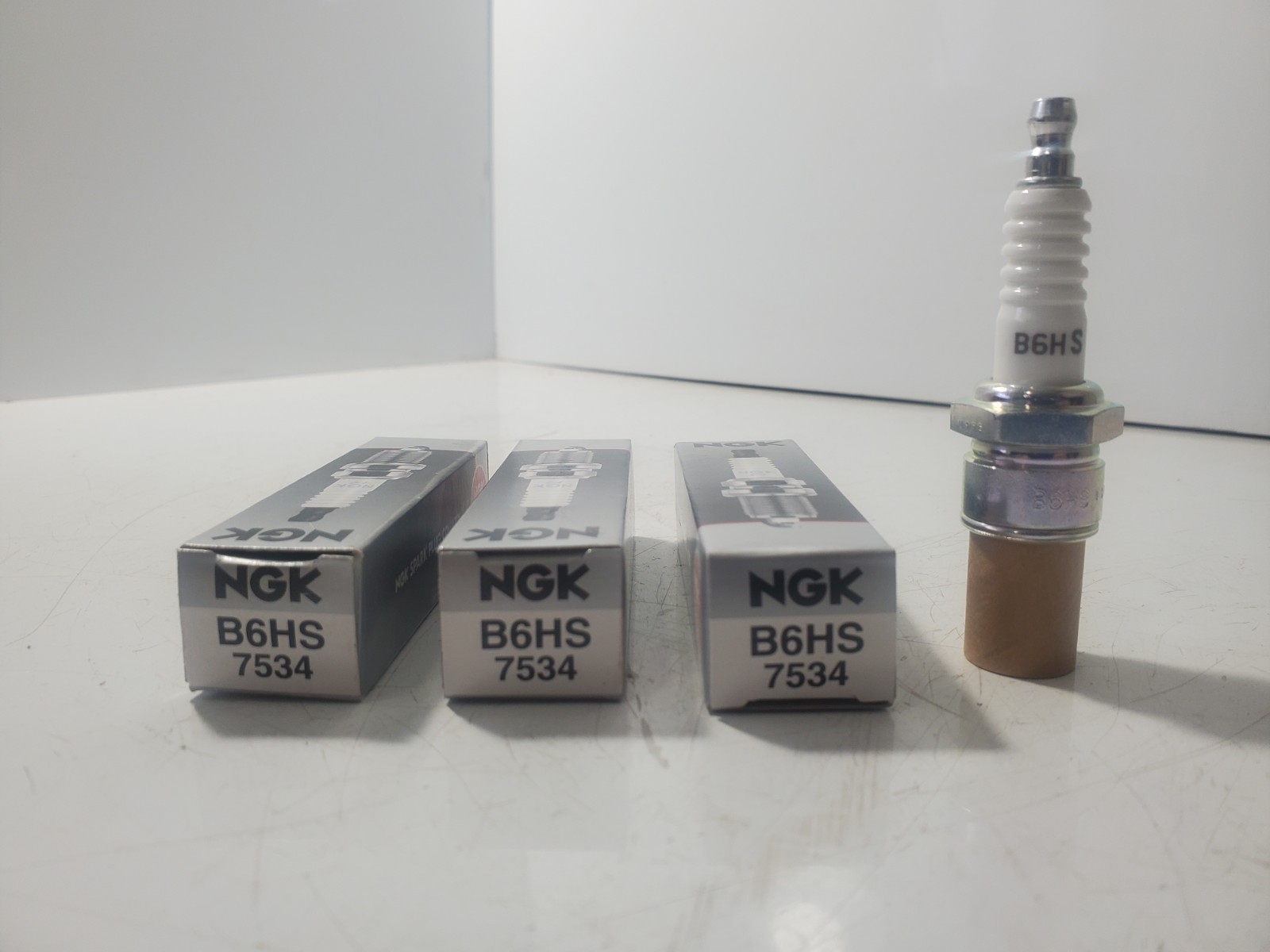 3 NGK Spark Plug B6HS 7534 NOS