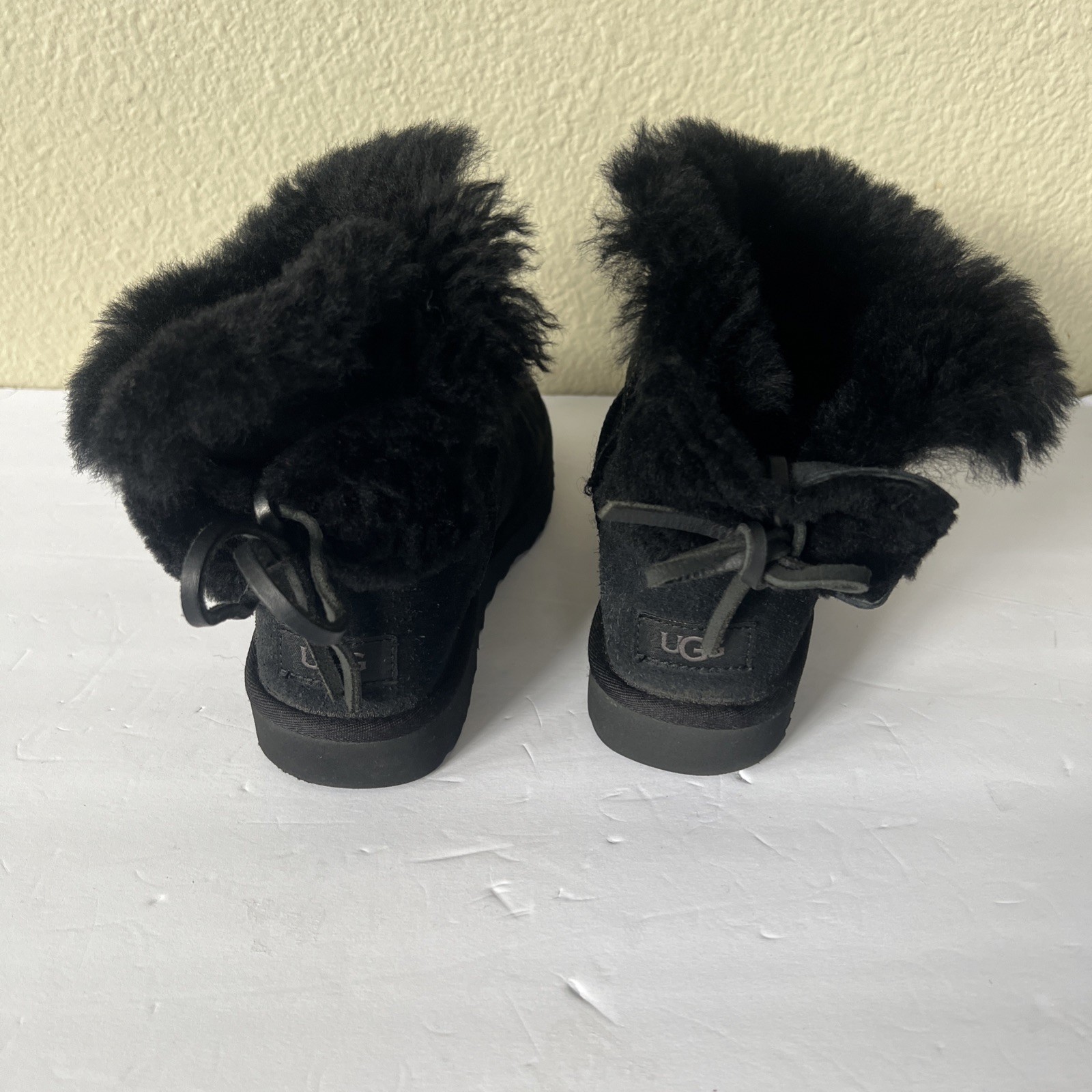 Authentic UGG Classic Double Bow Mini, Shearling … - image 4