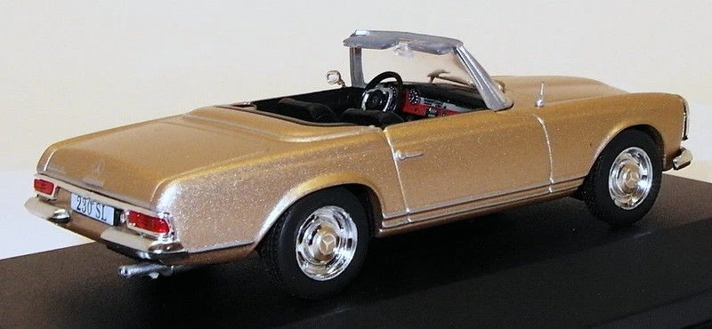 Coche modelo Atlas Editions escala 1/43 7 905 003 - 1963 Mercedes Benz 230 SL dorado Foto 3 de 3