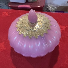 Vintage Avon Elusive Beauty Dust Pink Round  Powder Box Full With Puff