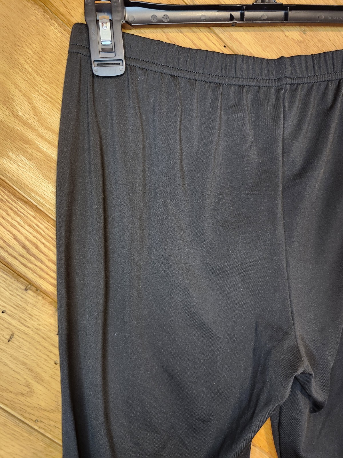 Vicherub solid black ultra soft medium leggings - image 7