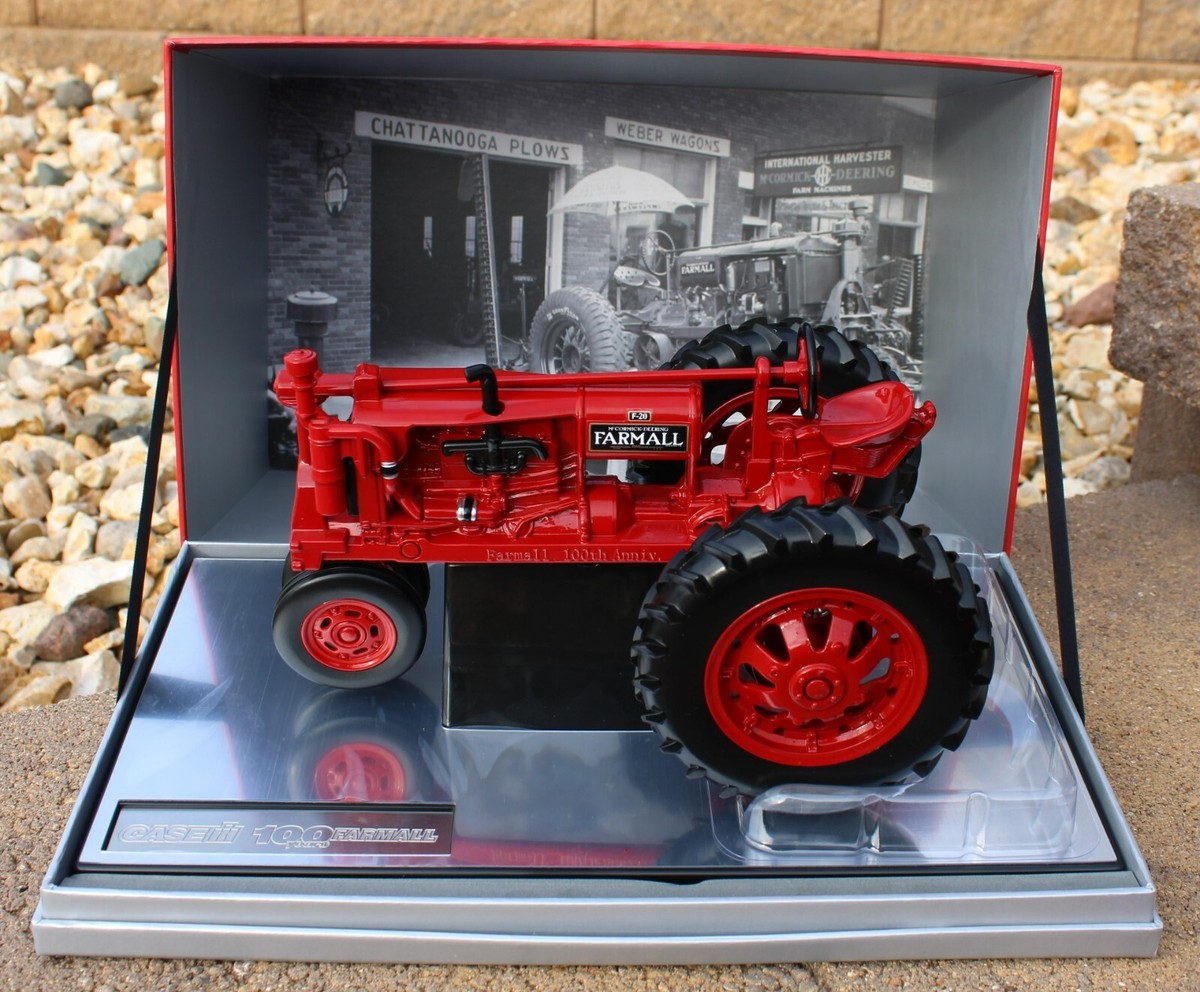 ERTL プレシジョンシリーズ　ファーモール　M International Farmall F-20 Pedal Tractor by ERTL — Outback Toys