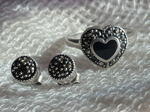 VTG Sterling Silver Onyx & Marcasite Love Heart Ring Sz 5.25 and Earrings Set