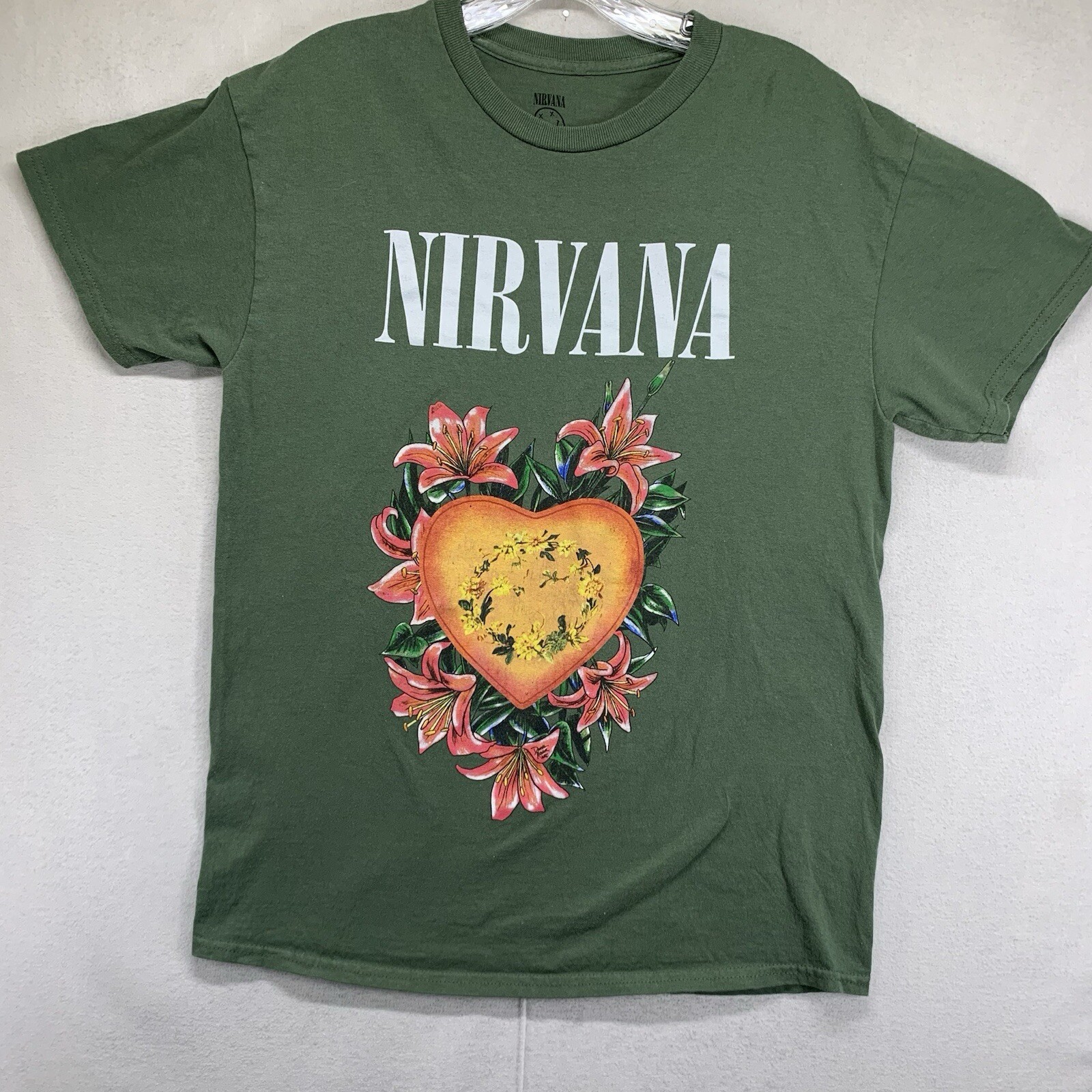 NIRVANA フラワーグラフィック Tシャツ