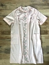 Vtg 60s 70s Muumuu House Coat Robe Dress Floral Embroidery Pastel Pink Pockets L