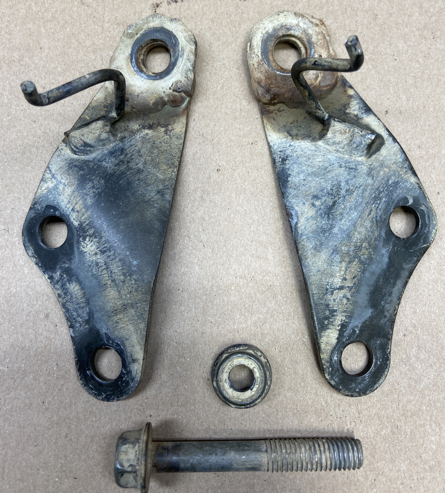 8704 Genuine YAMAHA WARRIOR RAPTOR 350 MOTOR MOUNT MOUNTS WITH BOLT eBay