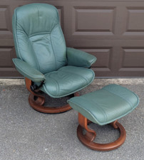 Ekornes Stressless Medium Green "Senator" Leather Recliner Chair  Ottoman
