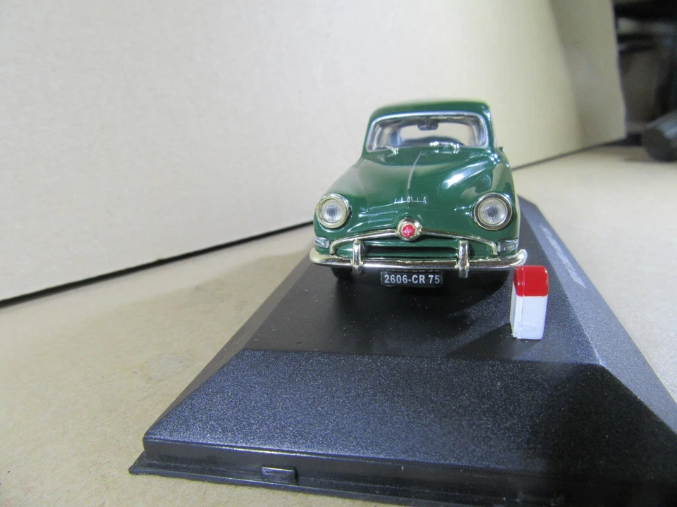 698S Nostalgie 24 China Simca 9 Dovetail Sedan 1954 Green Dark 1:43 New +Box - Image 2 of 4