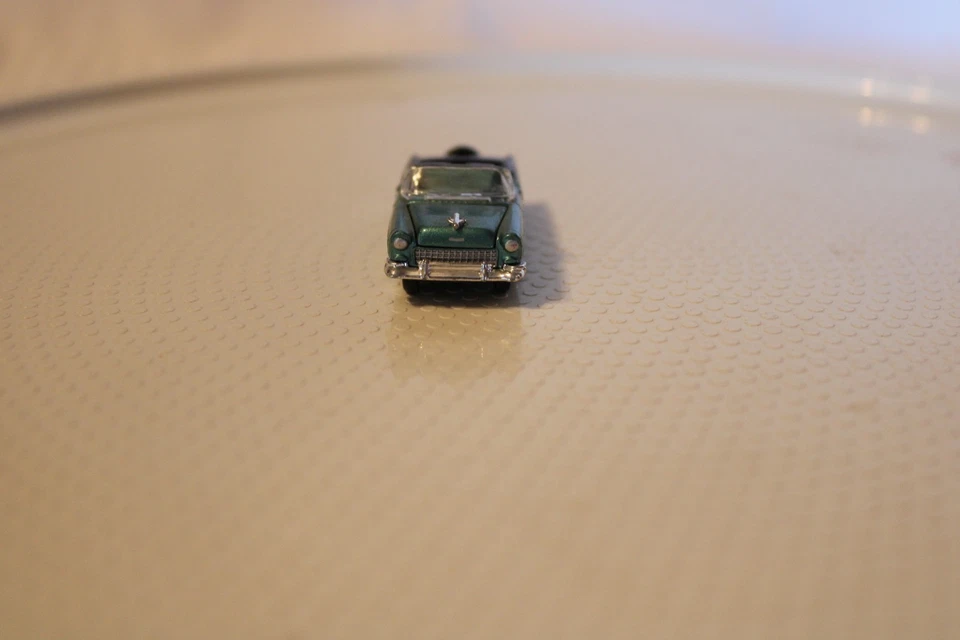 HO Scale CMW Mini Metals, 1950s 2 Door Chevrolet Bel Air Convertible Green - Image 2 of 4