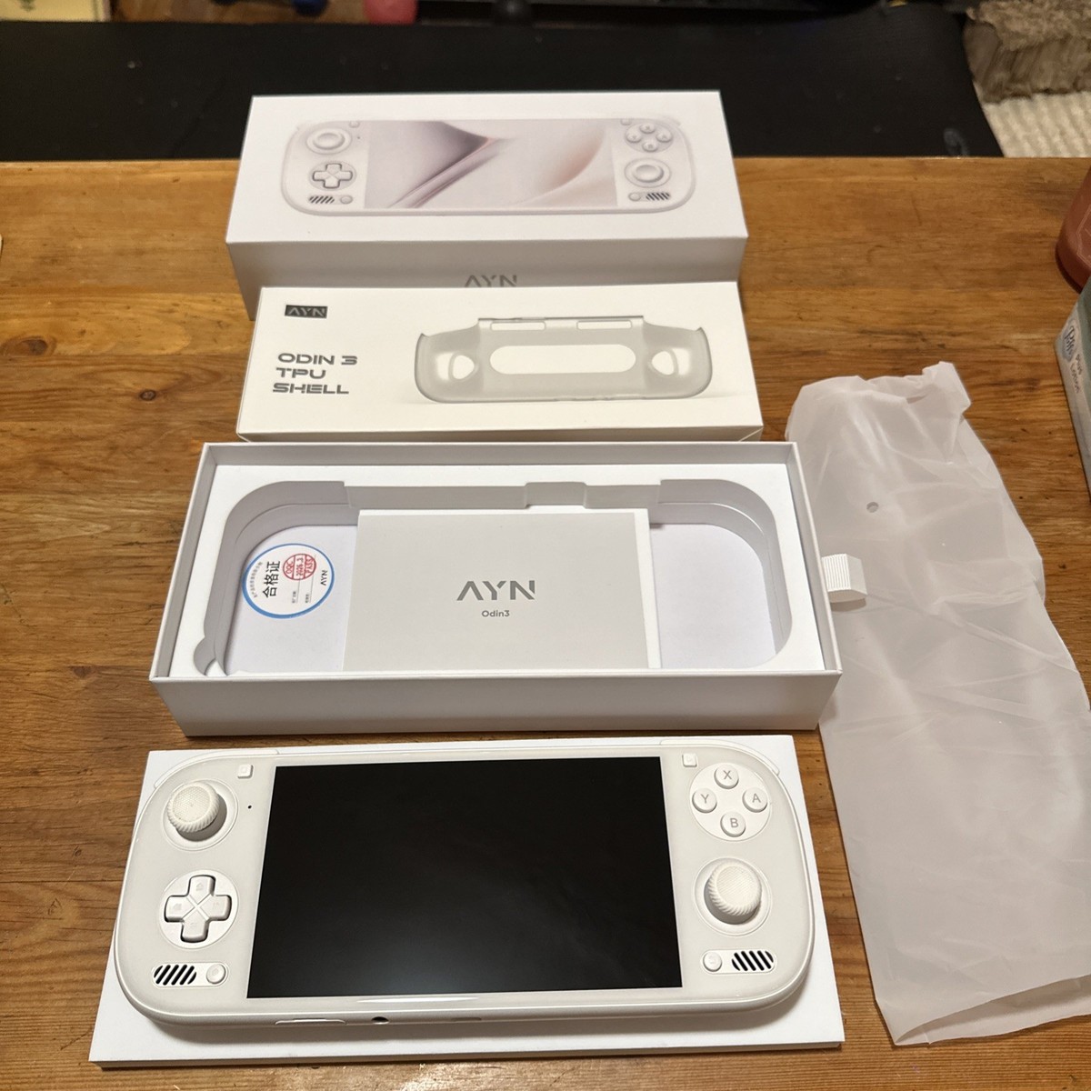 AYN Odin 3 Max White 16GB 512GB Handheld Game Emulation System