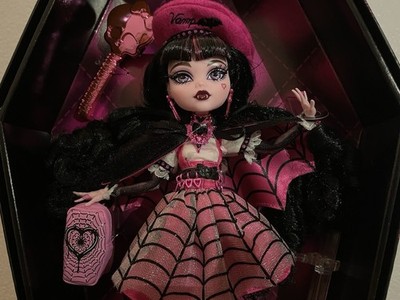 2022 Monster High Haunt Couture Draculaura Doll NRFB w/Shipper DOUBLE-BOXED eIS