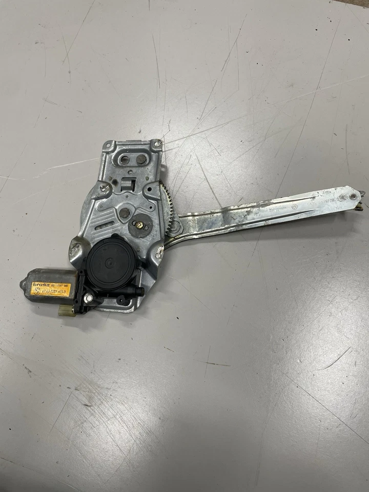 92-99 BMW 325I E36 Sedan Passenger Right Rear Window Regulator 8119776 TESTED - Image 2 of 4