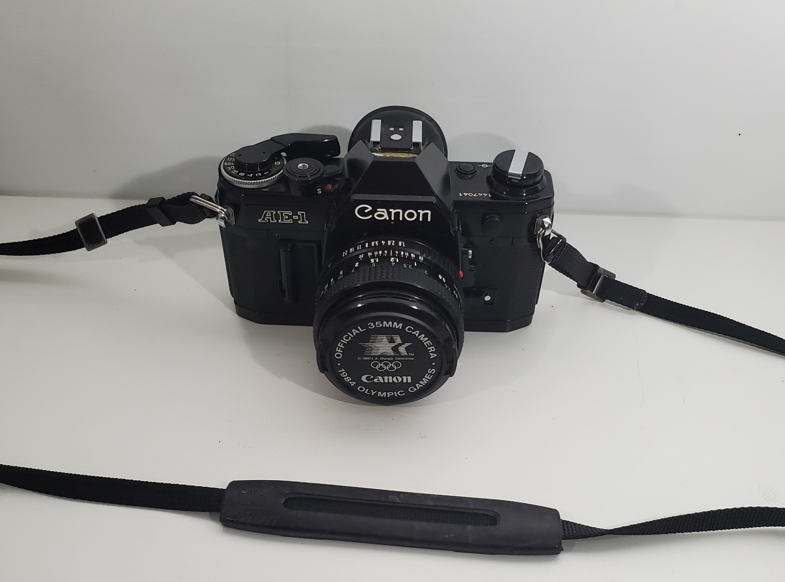 Canon Ae-1 Black Slr Film Camera  Fd 50mm F1.8 