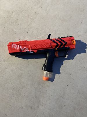 rival apollo xv 700 rival nombres de pistolas nerf NERF Rival Apollo XV-700 Blaster Red 630509486090