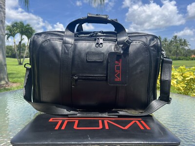 TUMI ブラックナイロンファニーパック s-l400.jpg