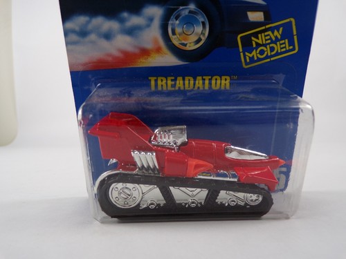 Van / Sports Car / Hot Wheels Treadator #205 3035 #H30 - Picture 3 of 5