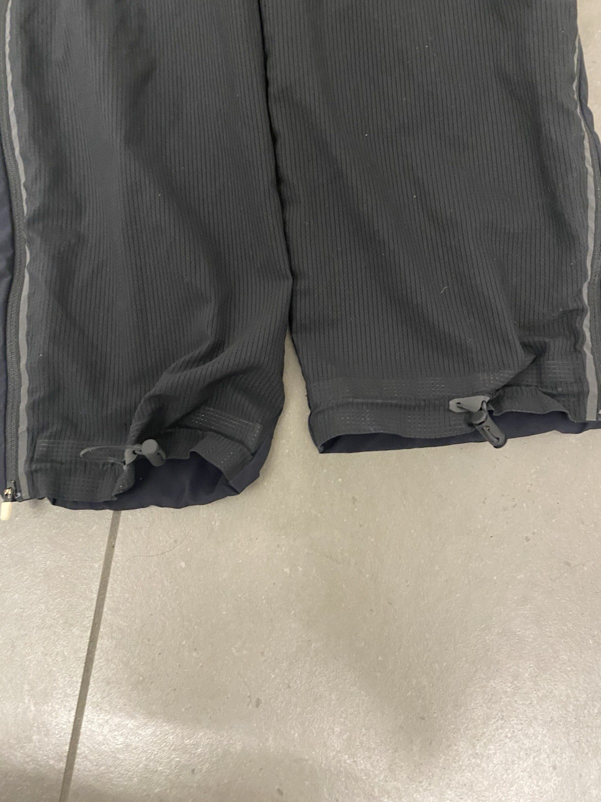 On Cloud Running Pants Performance Jogger Vented … - image 4