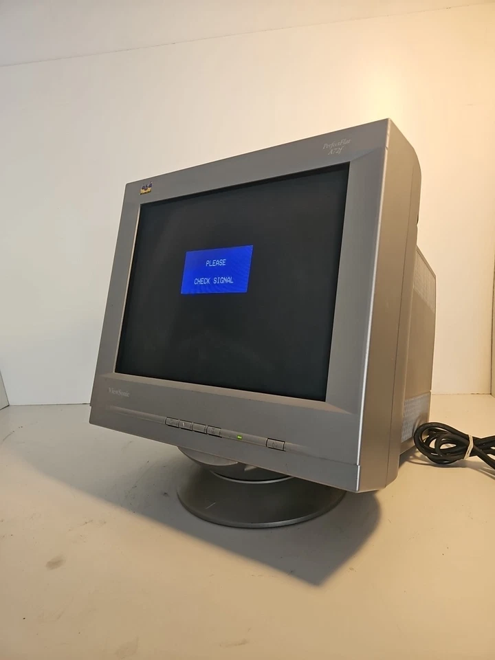 Viewsonic Perfectflat A70F CRT Monitor VCDTS23125-3R Retro Gaming Monitor Great - Image 2 of 4